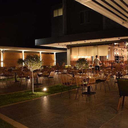 Bluepoint Hotel Tepelene Ngoại thất bức ảnh