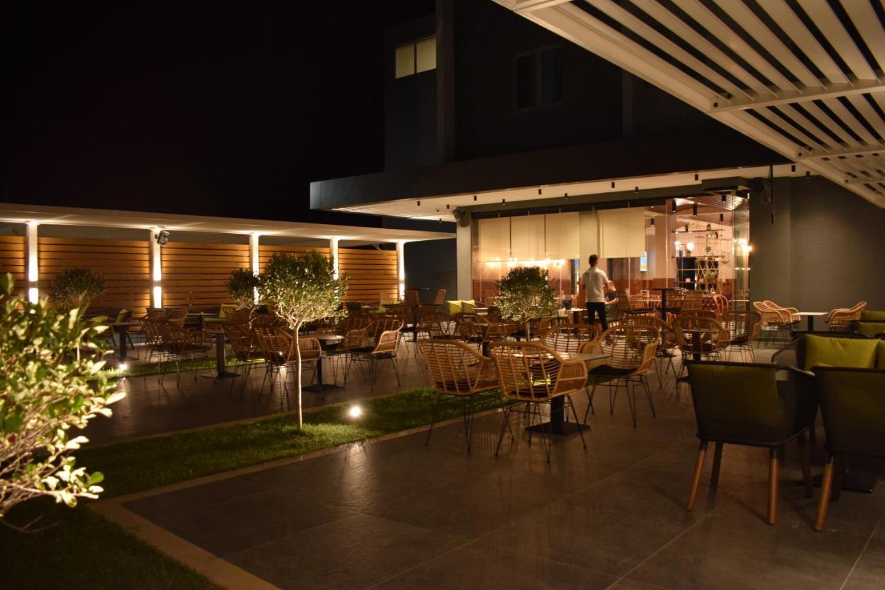 Bluepoint Hotel Tepelene Ngoại thất bức ảnh