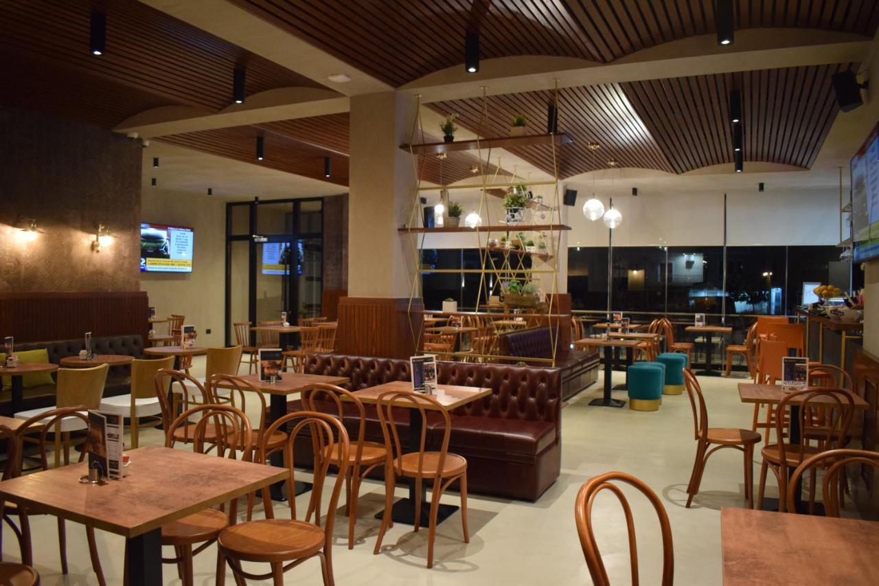 Bluepoint Hotel Tepelene Ngoại thất bức ảnh
